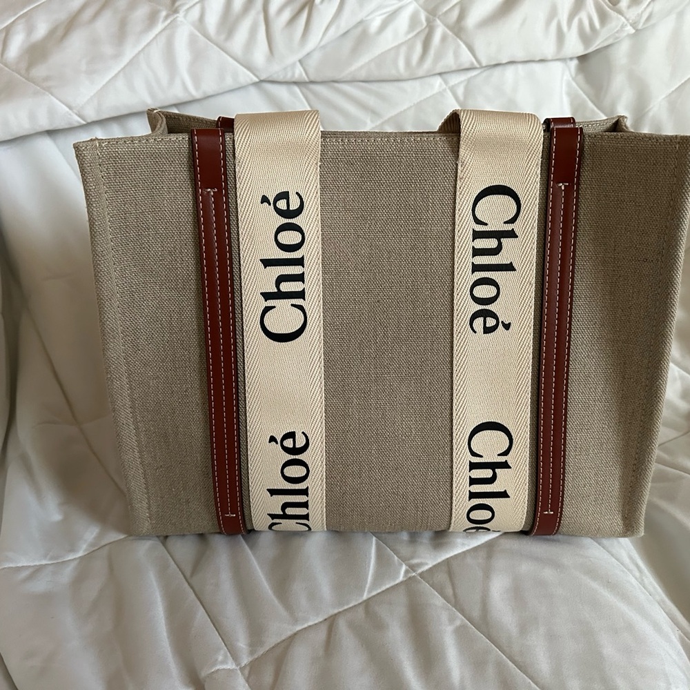 Chloe Medium Woody Tote Bag